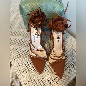 So Me Eugene Brown Heels